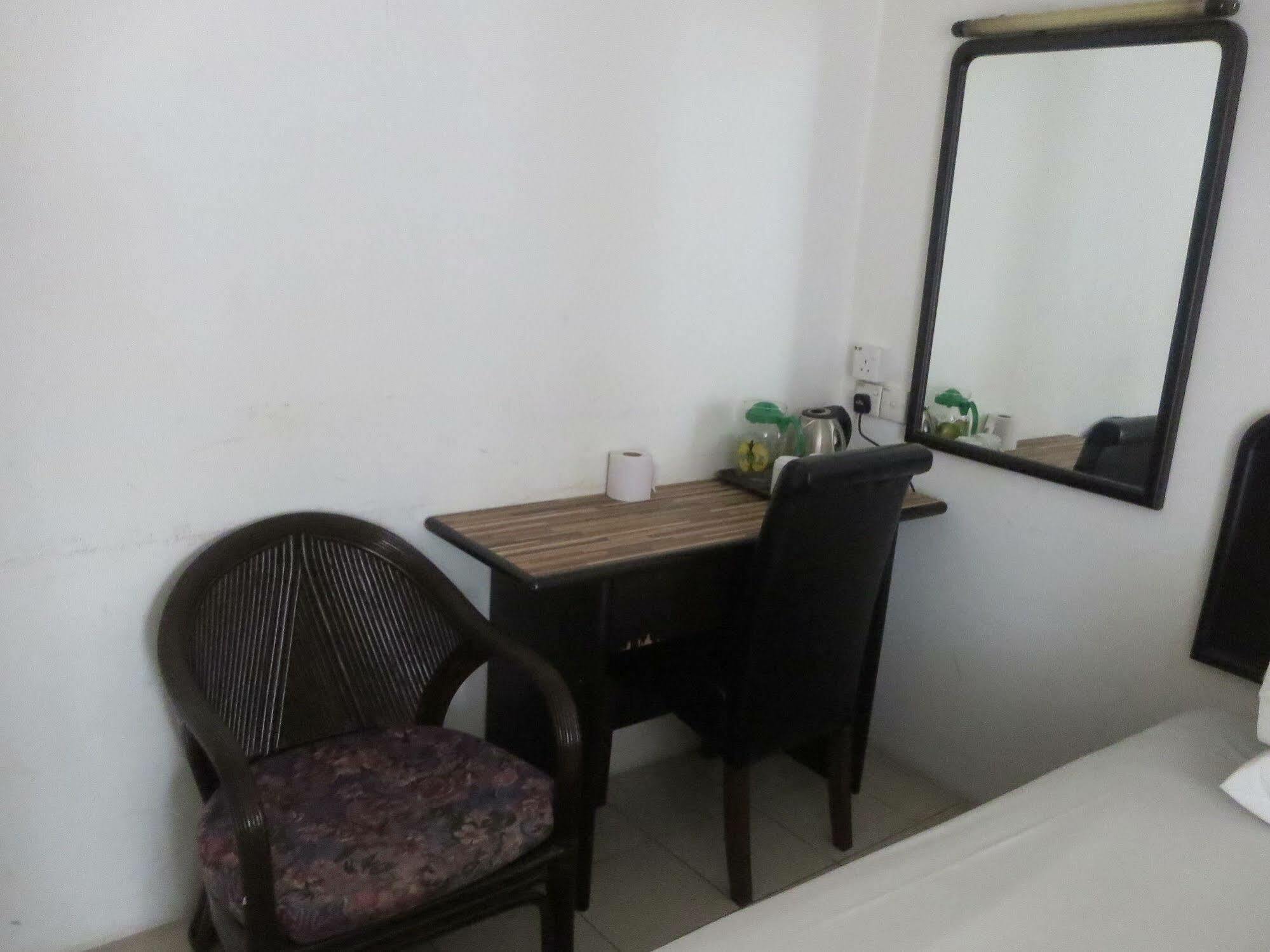 Wah May Hotel Kota Kinabalu Ngoại thất bức ảnh