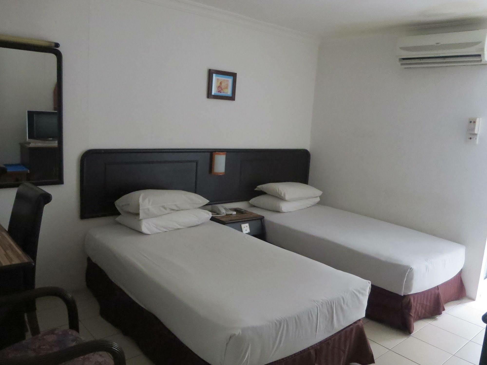 Wah May Hotel Kota Kinabalu Ngoại thất bức ảnh